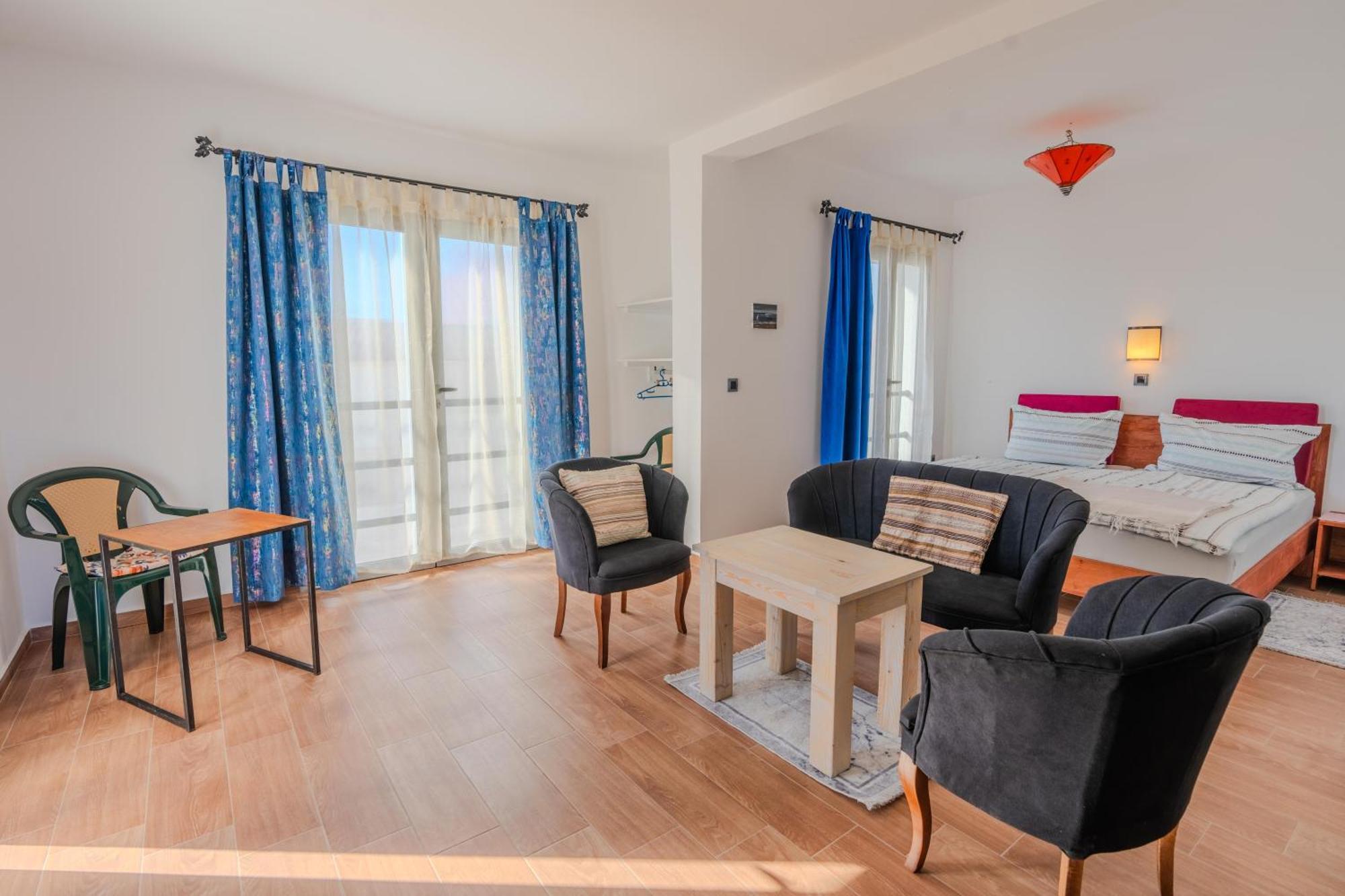 Guest house Al Bouhaira Abyad *